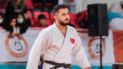 Cihan Ayberk Tiyek 100 kiloda gümüş madalyanın sahibi oldu